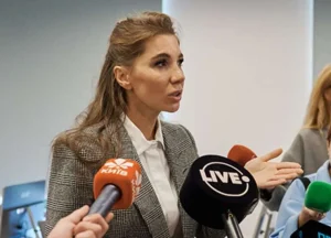 Прокуратура оскаржує рішення Голосіївського суду про закриття справи Альони Шевцової Прокуратура оскаржує рішення Голосіївського суду про закриття справи Альони Шевцової