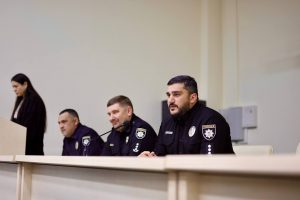 Шахрайські кол-центри під дахом поліції: Кочкадамян заробляє на кожному дзвінку