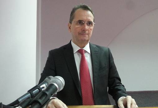 Суддя Житомирського окружного адмінсуду Дмитро Леміщак через місяць після призначення купив електрокар за 1,1 млн грн. Батько — головний казначей Волині Михайло Леміщак, якого вважають одним із найбагатших чиновників регіону