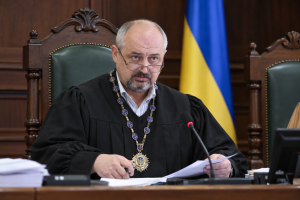 35 тисяч доларів у коробці з-під віскі та кавових пакетах: Велика палата Верховного Суду скасувала звільнення трьох одіозних суддів, спійманих на хабарі