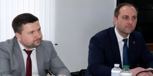 Елітні таунхауси, броварські «бонуси» від тестя та тиск на бізнес: чому Офіс Генпрокурора заплющує очі на буковинські скандали керівників прокуратури?