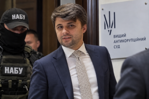 Знижка для дипломата: ВАКС учетверо зменшив заставу Рамізу Рамазанову у справі про розкрадання 37 мільйонів донорських пожертв